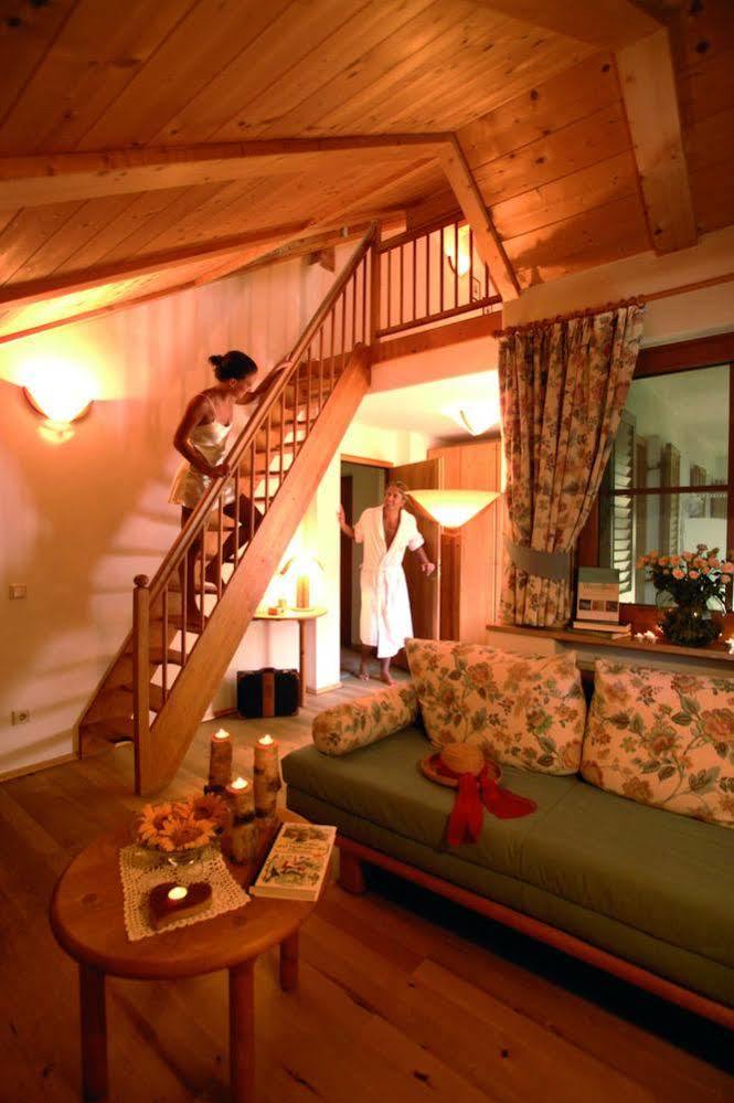 Taubers Bio Vitalhotel Chienes Exterior foto